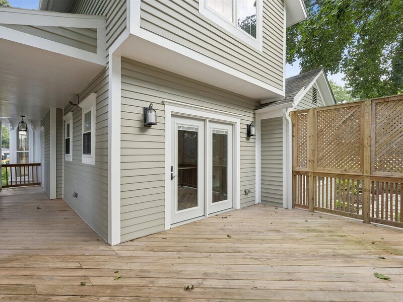110 S Walkup Avenue Crystal Lake IL 60014