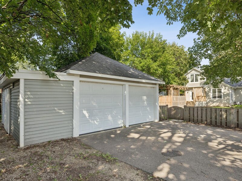 110 S Walkup Avenue Crystal Lake IL 60014