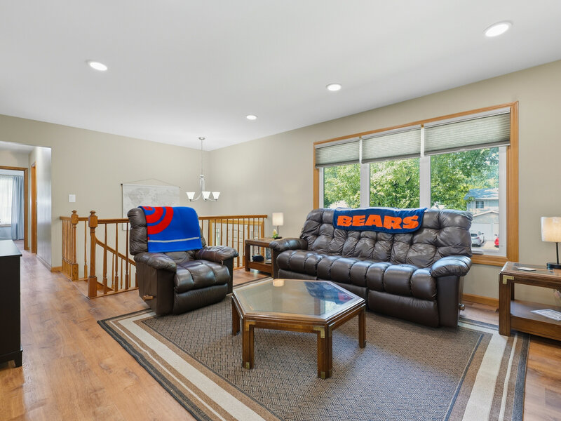 152 S Lancaster Drive Bolingbrook IL 60440