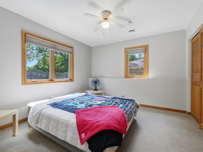 152 S Lancaster Drive Bolingbrook IL 60440