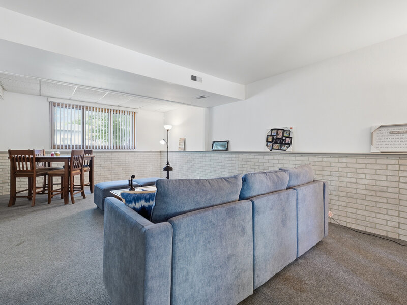 152 S Lancaster Drive Bolingbrook IL 60440