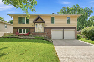Photo of 152 S Lancaster Drive Bolingbrook IL 60440