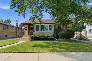 Photo of 17946 Hickory Street Lansing IL 60438