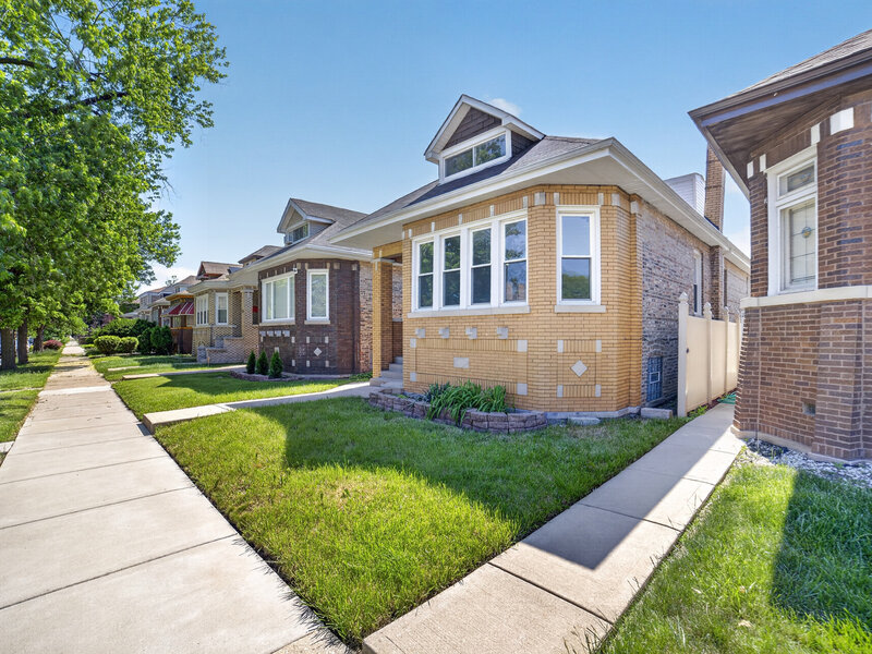 9112 S Aberdeen Street Chicago IL 60620