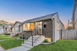Photo of 5505 N Nagle Avenue Chicago IL 60630