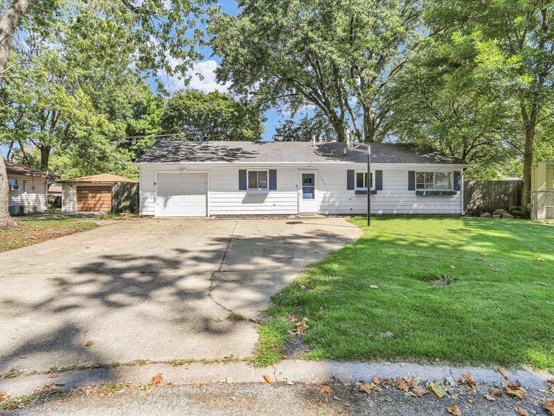 1810 Greendale Drive Champaign IL 61821