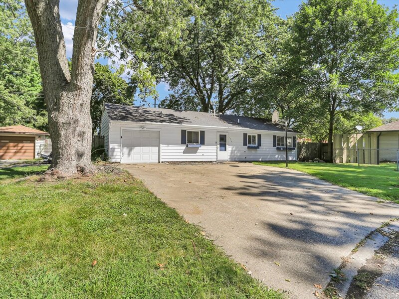 1810 Greendale Drive Champaign IL 61821