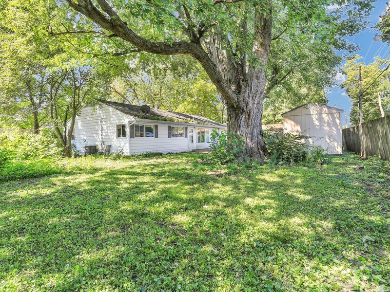 1810 Greendale Drive Champaign IL 61821