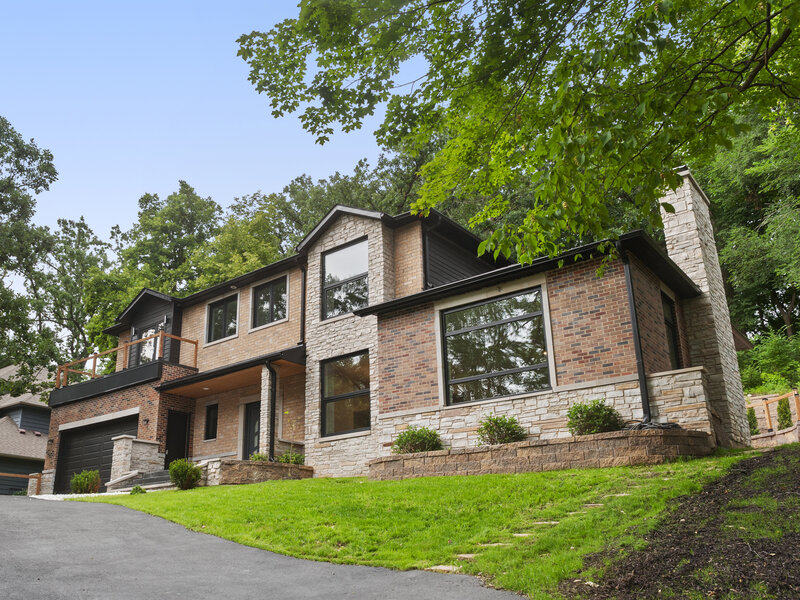 615 Harper Drive Algonquin IL 60102