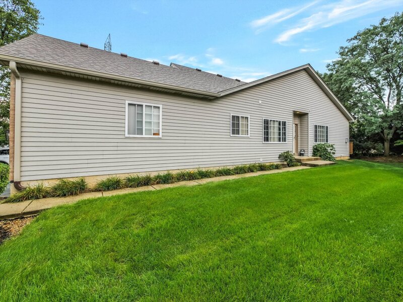1321 Dancing Bear Lane Elgin IL 60120