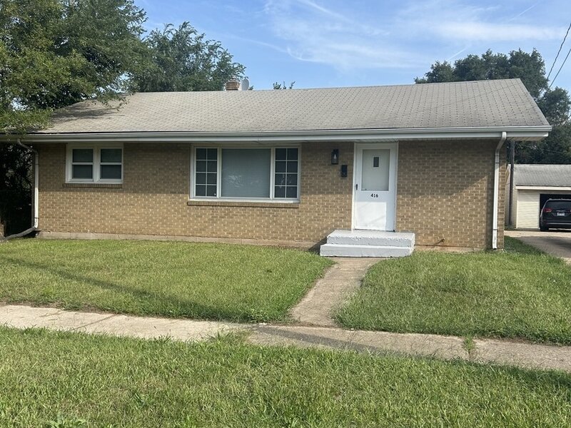 416 16th Avenue Rockford IL 61104