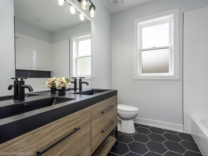 3755 N Odell Avenue Chicago IL 60634