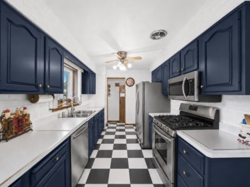 8231 W Berwyn Avenue Chicago IL 60656
