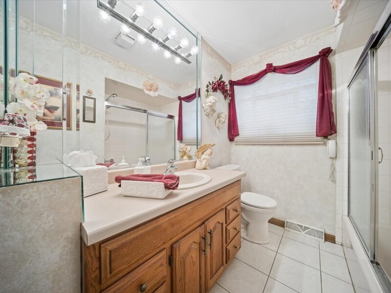 8231 W Berwyn Avenue Chicago IL 60656