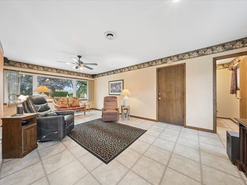 8231 W Berwyn Avenue Chicago IL 60656