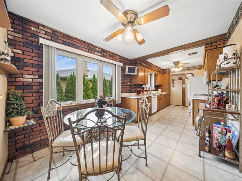 8231 W Berwyn Avenue Chicago IL 60656