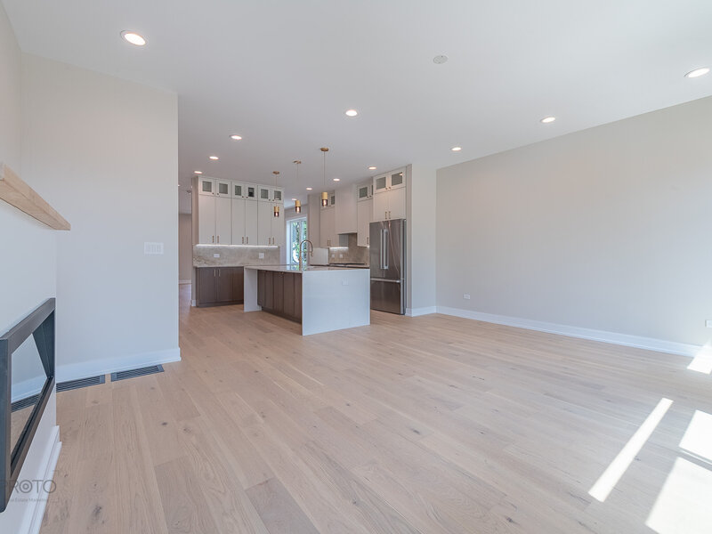 4945 W Berenice Avenue Chicago IL 60641