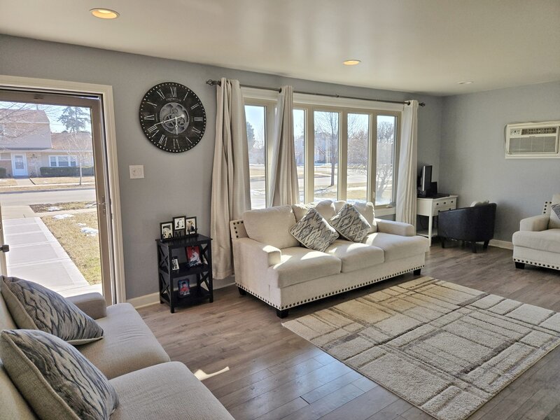 980 W Grant Drive Des Plaines IL 60016