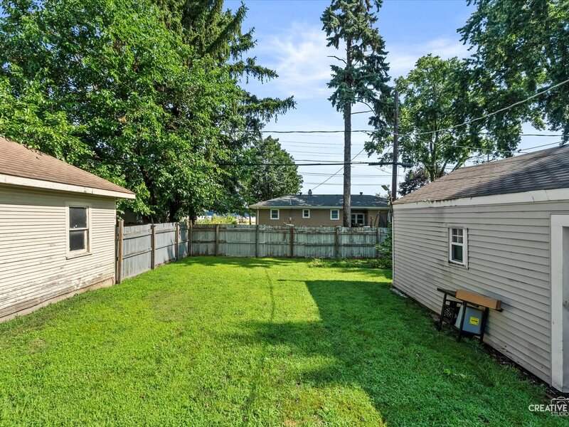 307 Lakelawn Boulevard Aurora IL 60506
