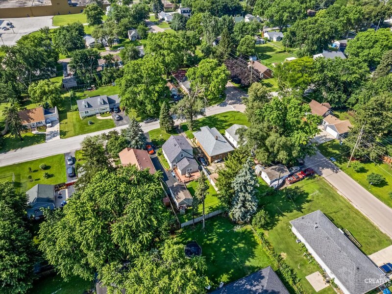 307 Lakelawn Boulevard Aurora IL 60506