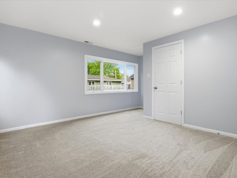 176 Lakeshore Drive Crystal Lake IL 60014