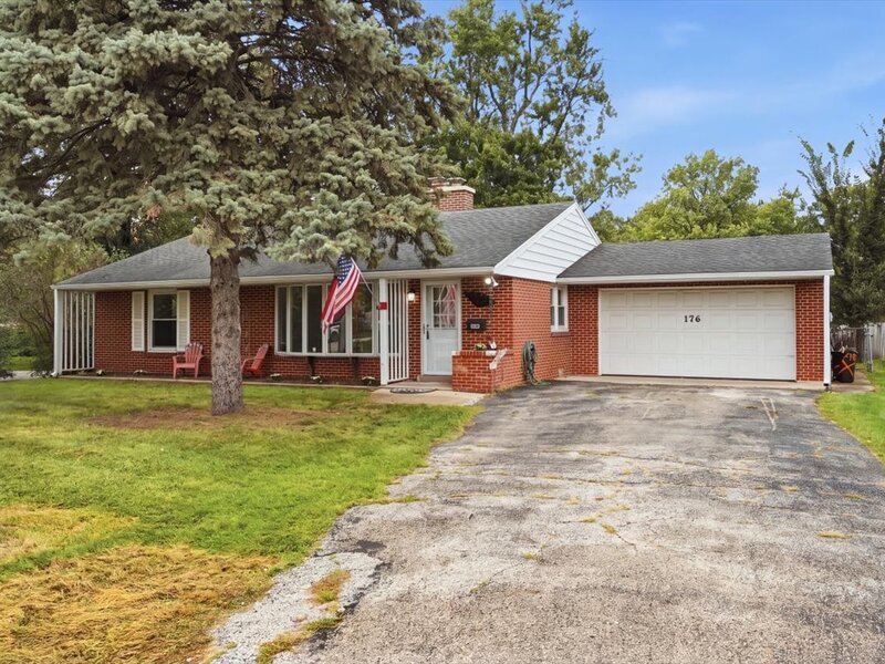 176 Lakeshore Drive Crystal Lake IL 60014