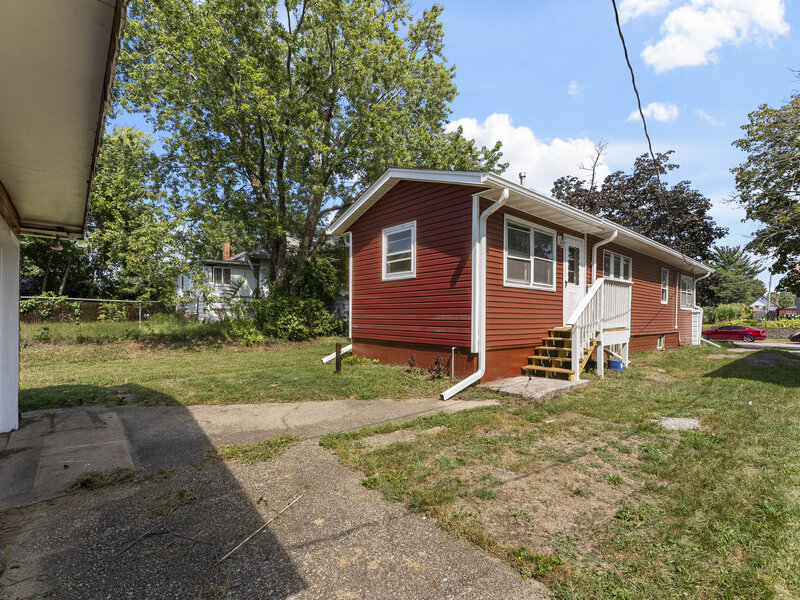417 48th Street Moline IL 61265