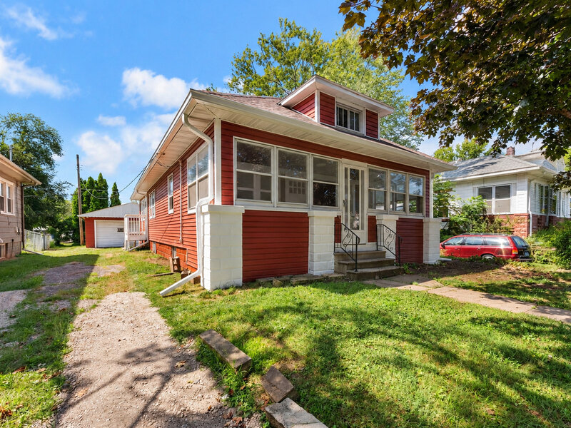 417 48th Street Moline IL 61265
