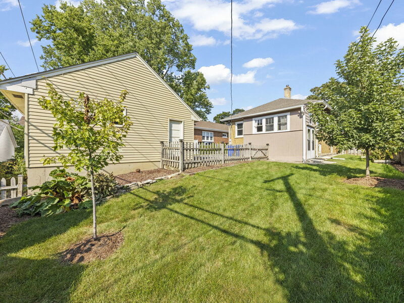 1002 N President Street Wheaton IL 60187