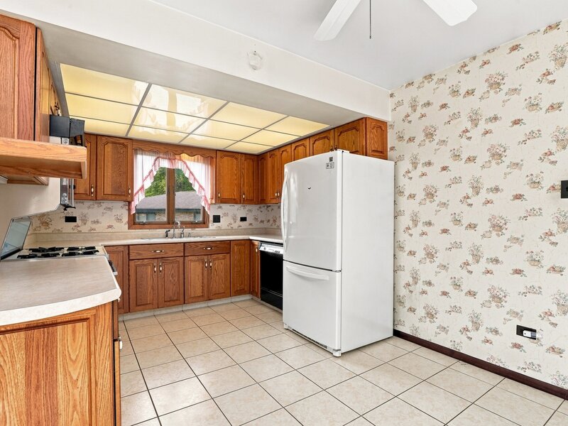 10917 Circle Court Palos Hills IL 60465