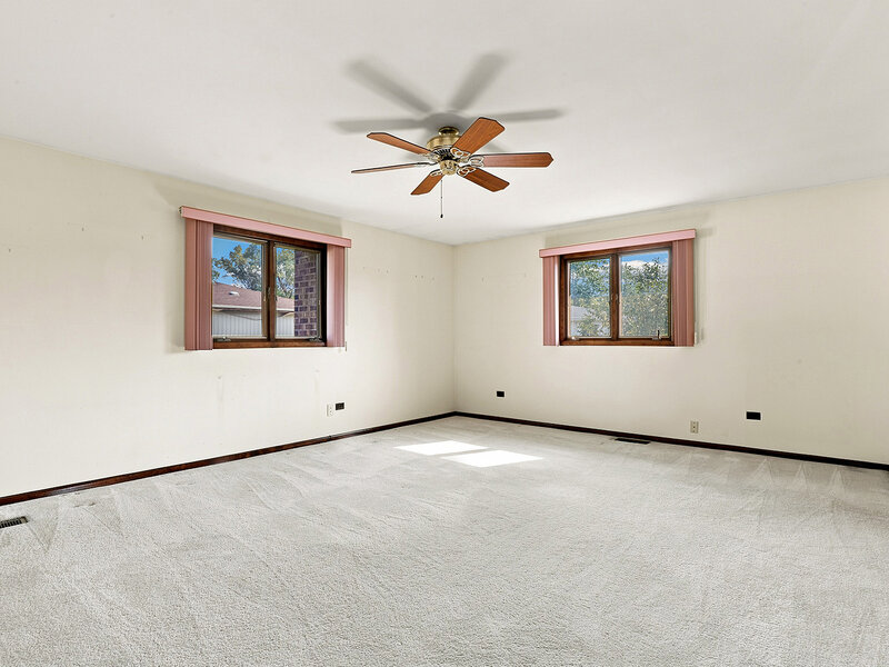 10917 Circle Court Palos Hills IL 60465