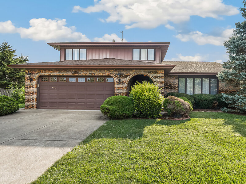 10917 Circle Court Palos Hills IL 60465