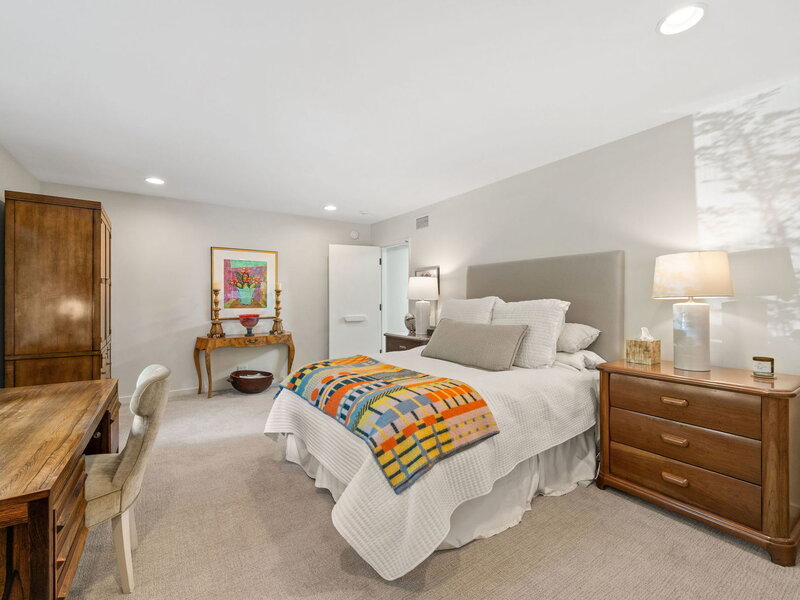 677 Driftwood Lane Northbrook IL 60062