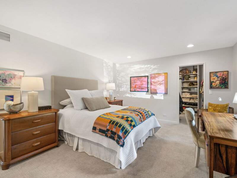677 Driftwood Lane Northbrook IL 60062