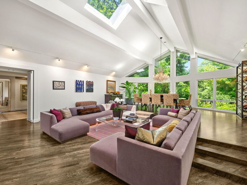 677 Driftwood Lane Northbrook IL 60062