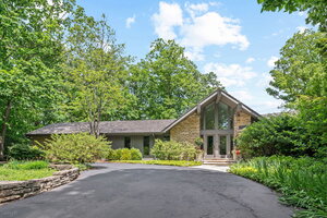 Photo of 677 Driftwood Lane Northbrook IL 60062