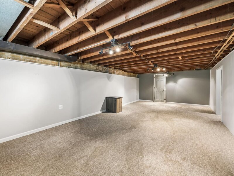 1871 Hawthorne Avenue Westchester IL 60154