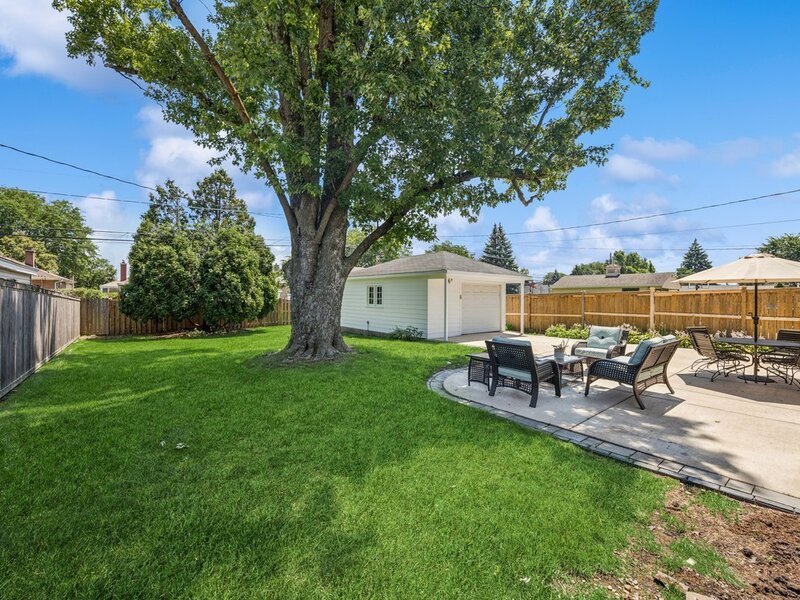 1871 Hawthorne Avenue Westchester IL 60154
