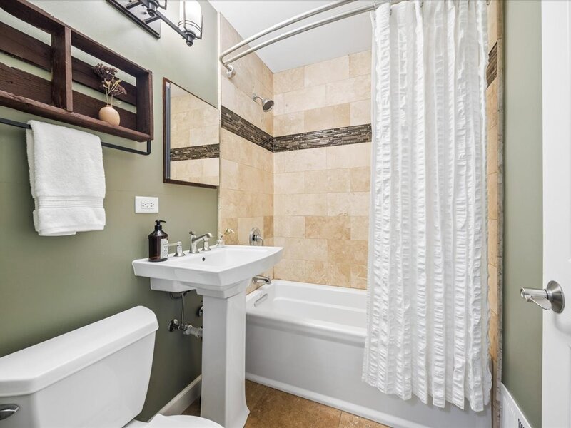 1871 Hawthorne Avenue Westchester IL 60154