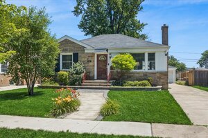 Photo of 1871 Hawthorne Avenue Westchester IL 60154