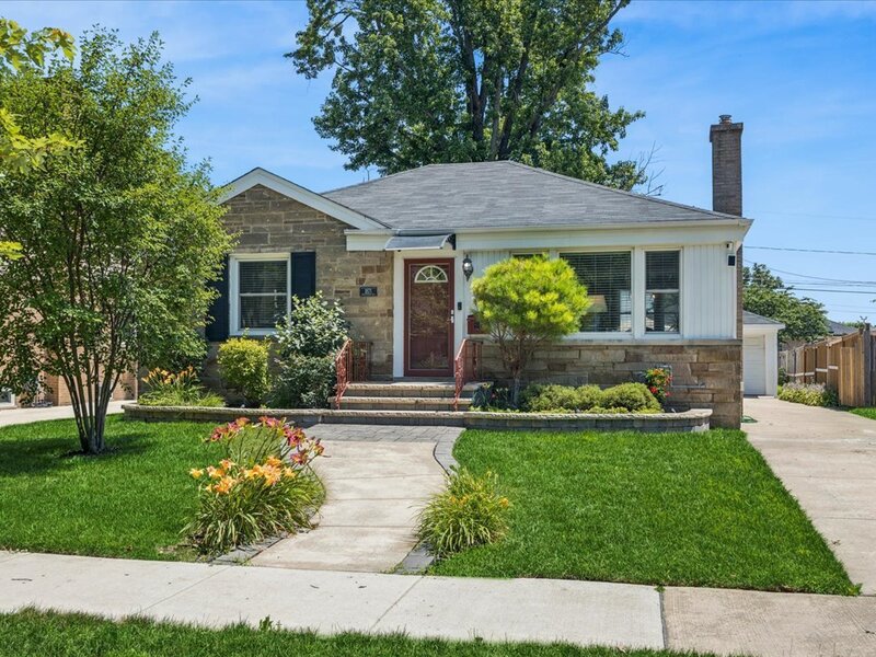 1871 Hawthorne Avenue Westchester IL 60154