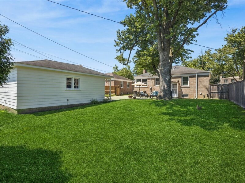 1871 Hawthorne Avenue Westchester IL 60154