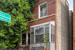 Photo of 1946 W Armitage Avenue Chicago IL 60622