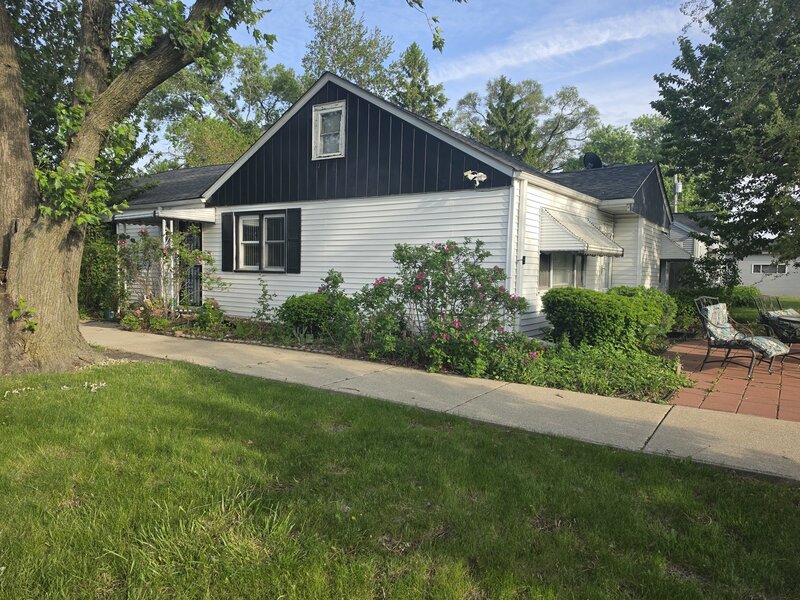 7601 Laramie Avenue Burbank IL 60459