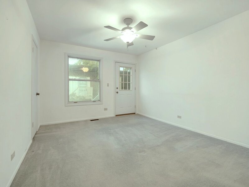 784 Leicester Road Elk Grove Village IL 60007