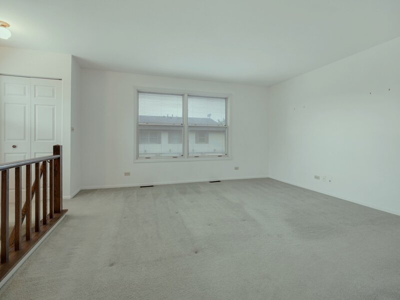 784 Leicester Road Elk Grove Village IL 60007