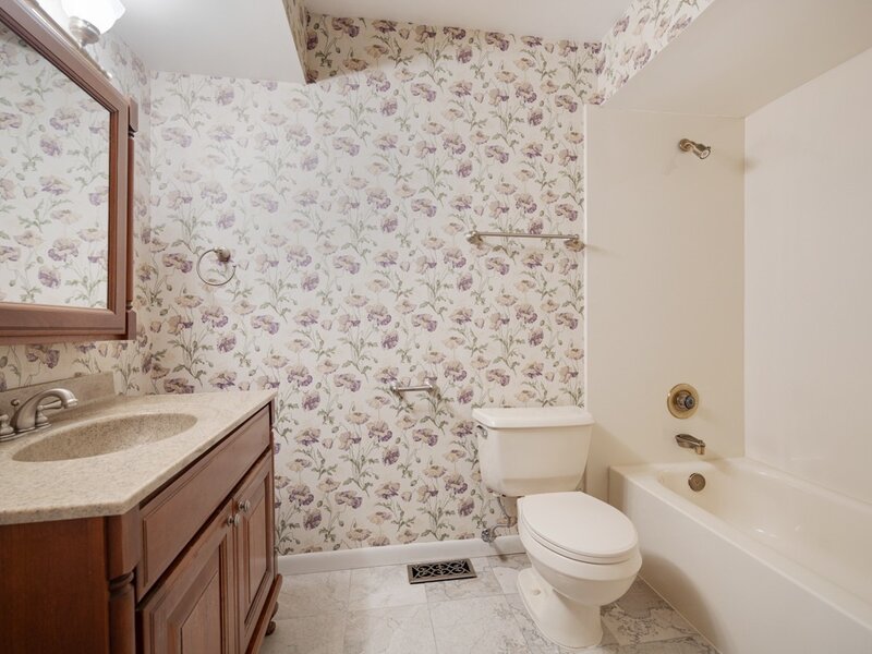 784 Leicester Road Elk Grove Village IL 60007