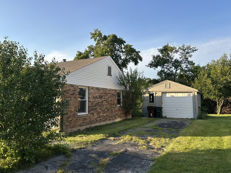 62 Sauk Trail Park Forest IL 60466