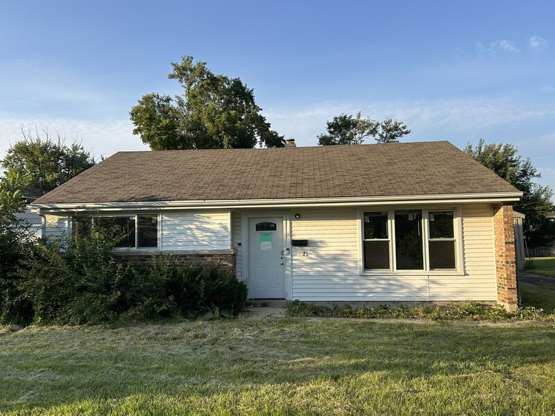 62 Sauk Trail Park Forest IL 60466