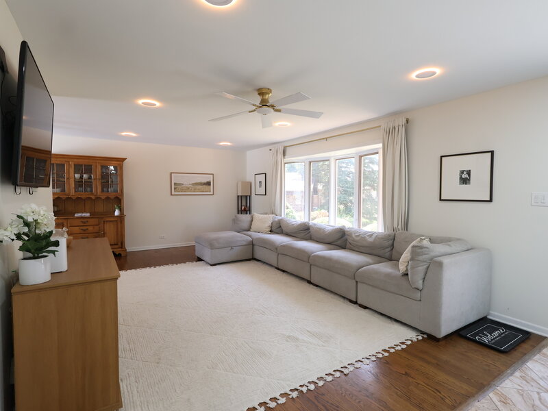 510 W Millns Court Addison IL 60101